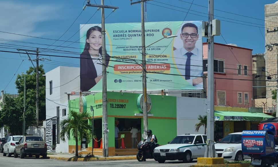 Av La Luna Esquina Teconologico Enlace Pubicidad